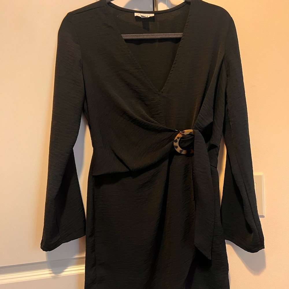 Beautiful clothes - Picture 3 of 5